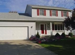406 Hampton Dr, Elyria, OH 44035