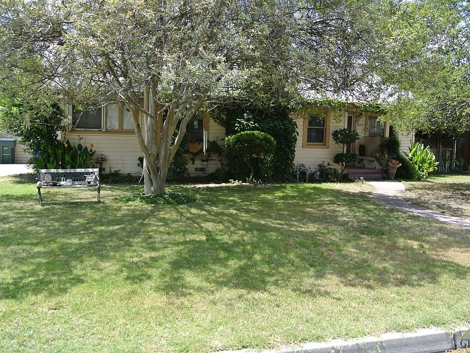2nd image of 2211 Lester St