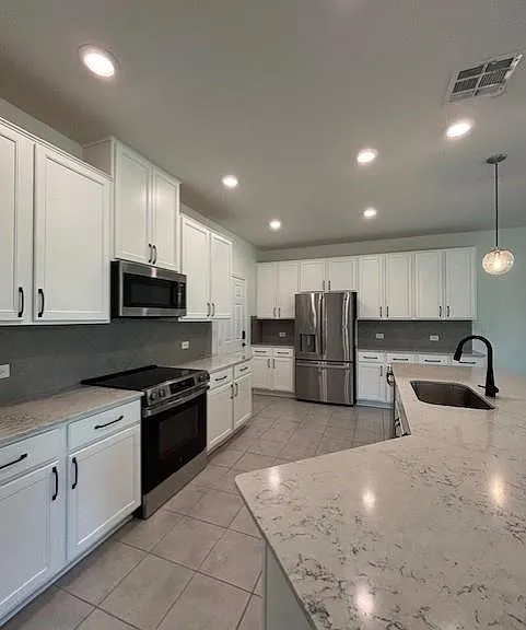 7925 Crystalbrook W — Photo 3