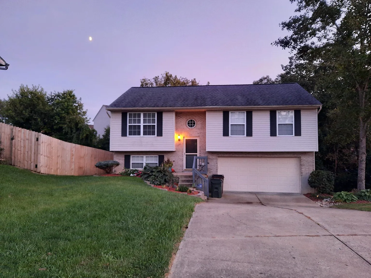 1101 Kims Ln photo 1