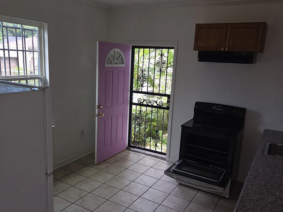 5805-07 Saint Claude Ave