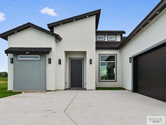 3rd image of 526 Oriole Dr