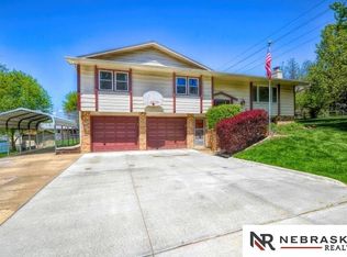 3304 Duane Ave, Bellevue, NE 68123