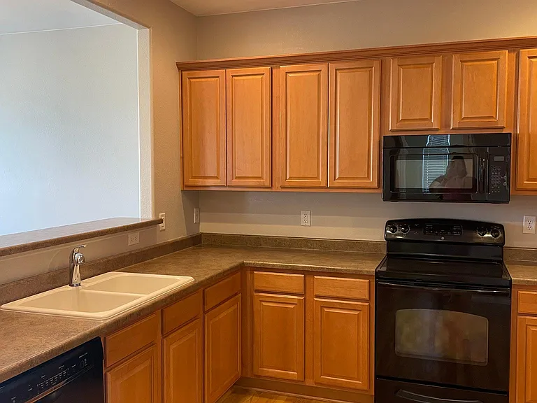 6423 Leisure Hill Grv — Photo 8