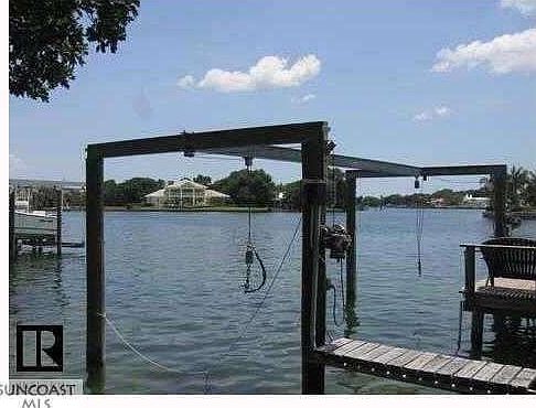 4th image of 3122 Bayshore Blvd NE