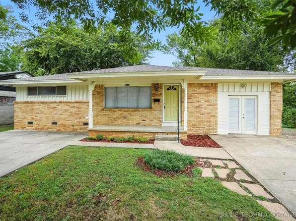 1220 S Cedar St, Sapulpa, OK 74066