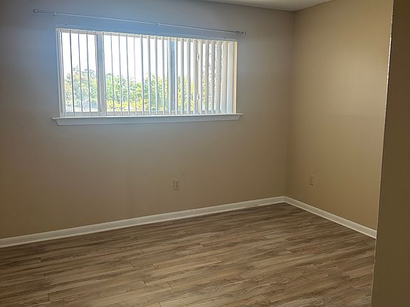 3rd image of 1650 Harbor Dr Unit 205