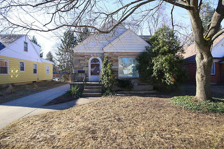 1st image of 1034 Walsh St SE