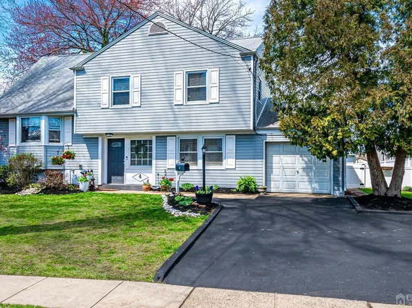 4 Meyer Rd, Edison, NJ 08817