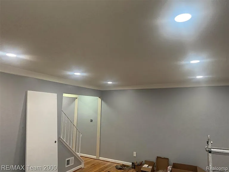 6880 Country Ln — Photo 2