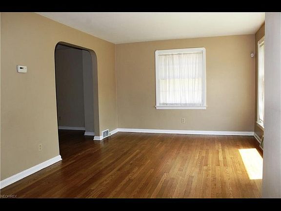3rd image of 23642 Belmont Dr