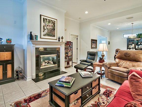 3rd image of 1226 Deerwood Dr