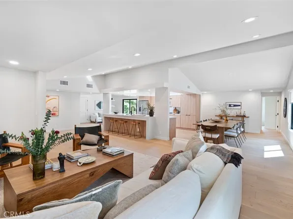 3262 Quail Run Rd, Los Alamitos, CA 90720