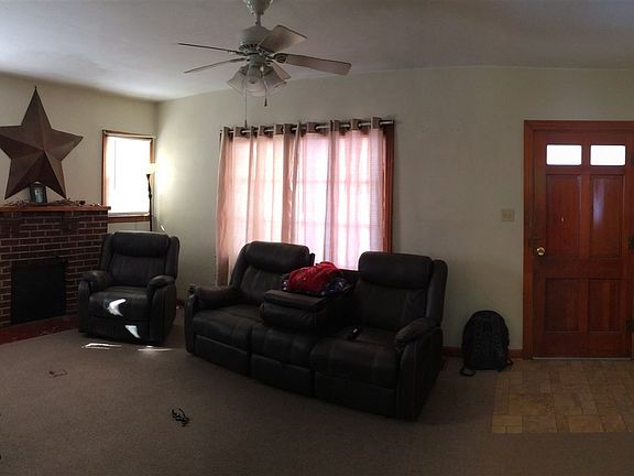 4th image of 613 S Poplar St