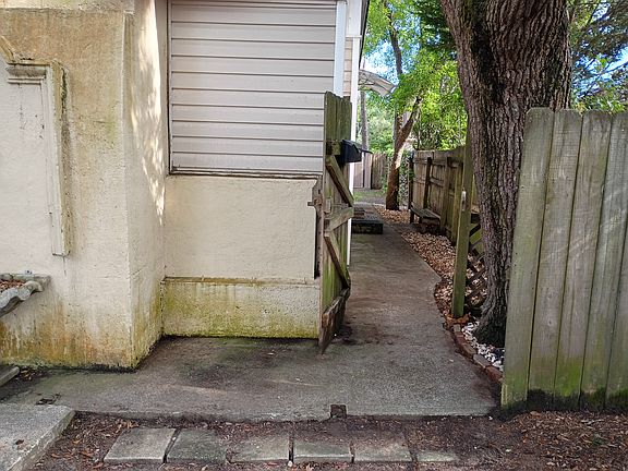 2nd image of 1851 Kittridge Dr
