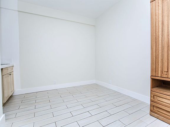 2nd image of 333 Hyde St APT 2