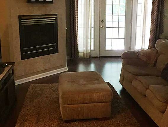 L/R w/ wood floors