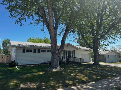 1109 Walworth St, Belle Fourche, SD, 57717