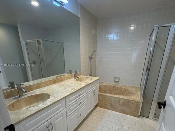 7860 Lexington Club Blvd APT B, Delray Beach, FL 33446