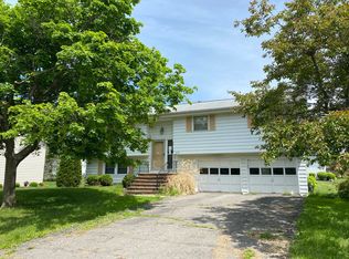 2719 Camelot Rd, Endwell, NY 13760