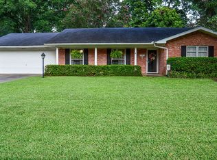5825 Lovers Ln, Shreveport, LA 71105