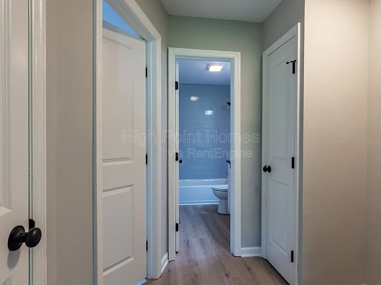400 Gallery Ln #B-5 — Photo 9