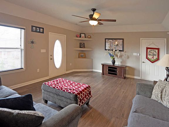 3rd image of 4204 Miracle Ln