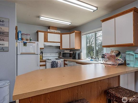 5th image of 532 126th St S