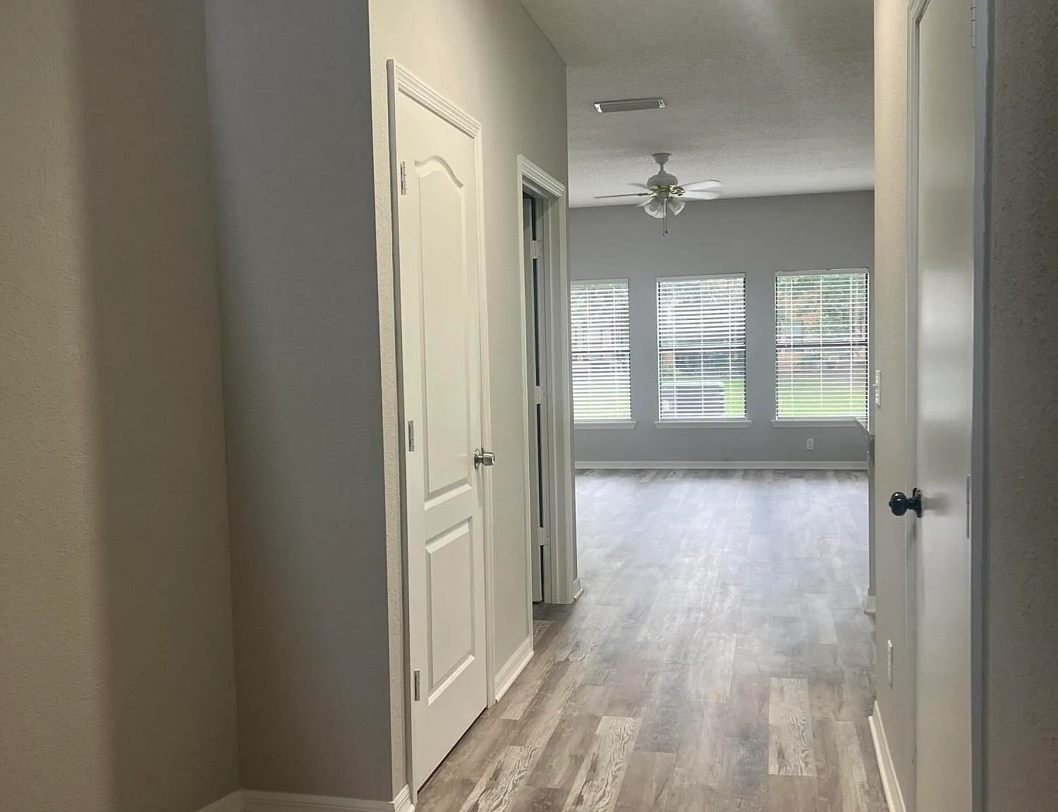 3 bed, 2.5 bath, 1800 sqft, $2,375 — Photo 3