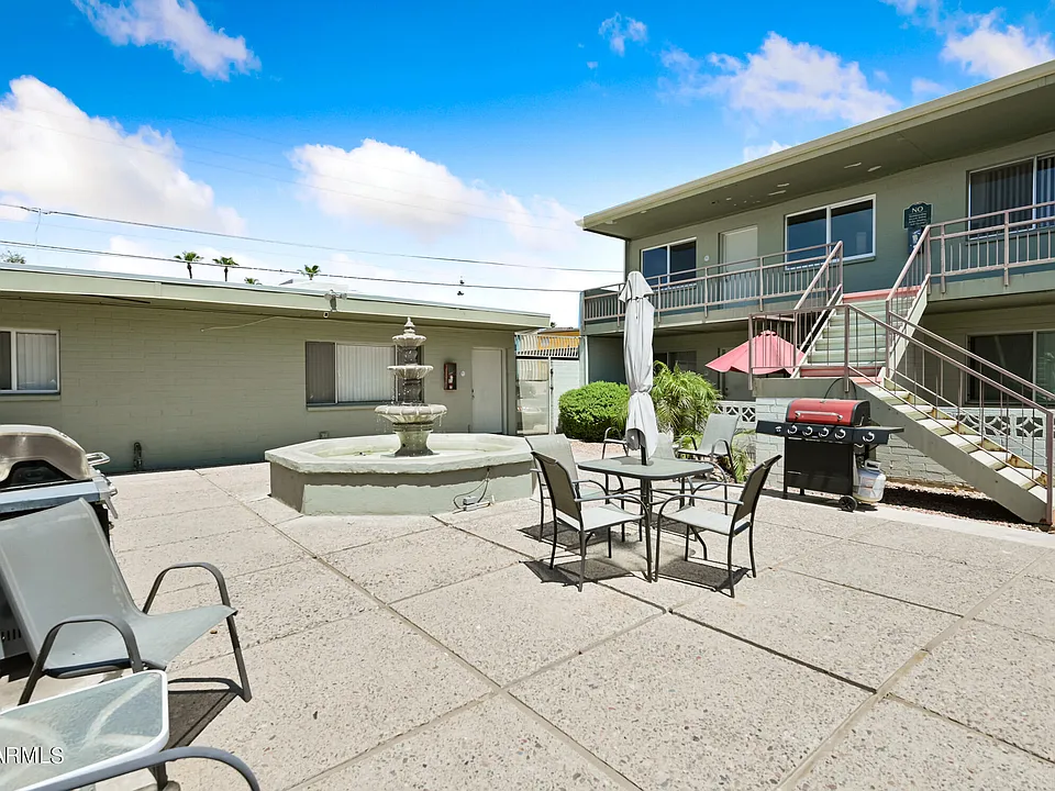 1702 W Tuckey Ln #230