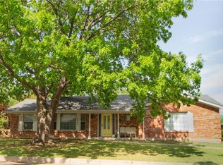 6928 Valhalla Rd, Fort Worth, TX 76116