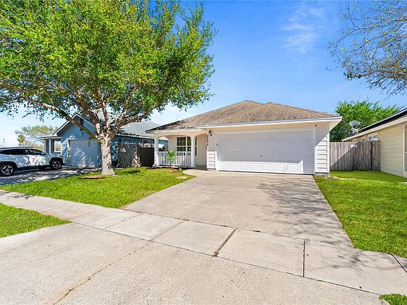 2nd image of 2205 Oak Crest St