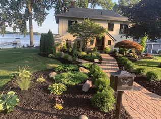 8906 Cherry Point Rd, Manitou Beach, MI 49253