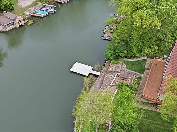 3rd image of 7616 NW Eastside Dr