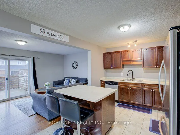 455 Danby St E — Photo 11