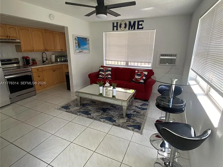 3210 Canal Dr #8 — Photo 2