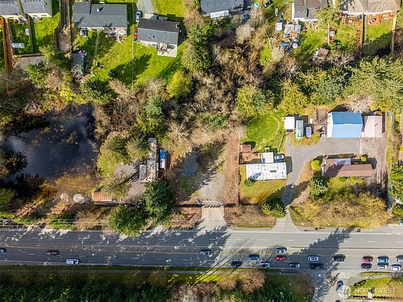 4th image of 1409 132nd Street SE