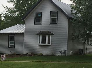 102 Fremont St SE, Blairstown, IA 52209