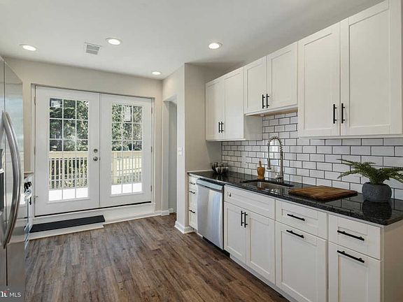 5th image of 7263 Pittville Ave