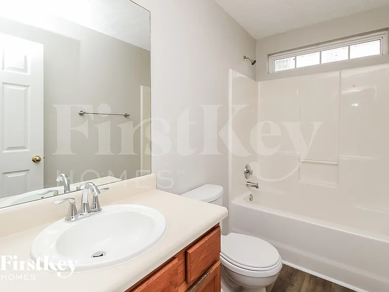 3080 Lakeside Cir — Photo 17