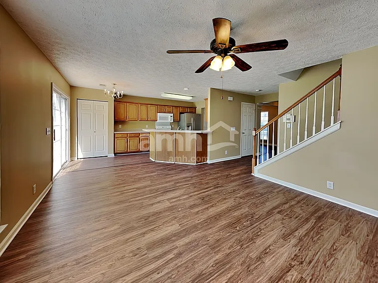 1000 Brianne Ct — Photo 6