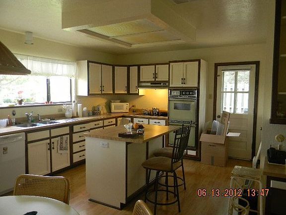 3rd image of 1224 Hilton Pl