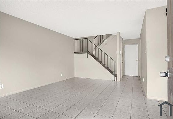 4th image of 2209 Tall Pine Dr