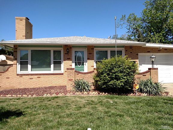 2nd image of 1832 Roberts Ave