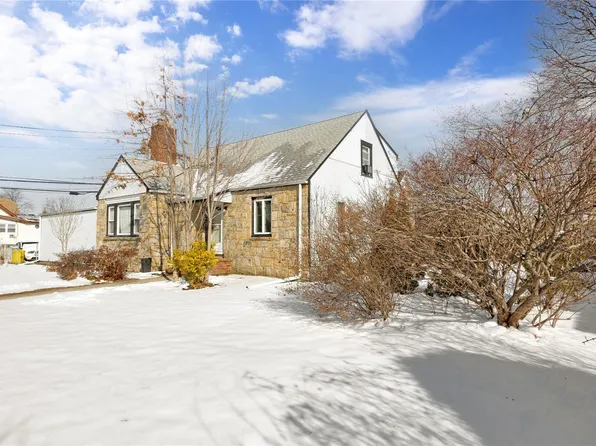 165 Cherry Street, Farmingdale, NY 11735