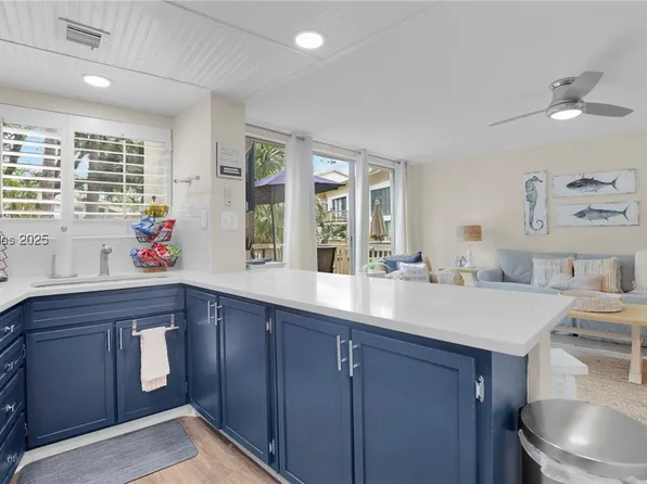 42 S Forest Beach Dr APT 3236, Hilton Head Island, SC 29928
