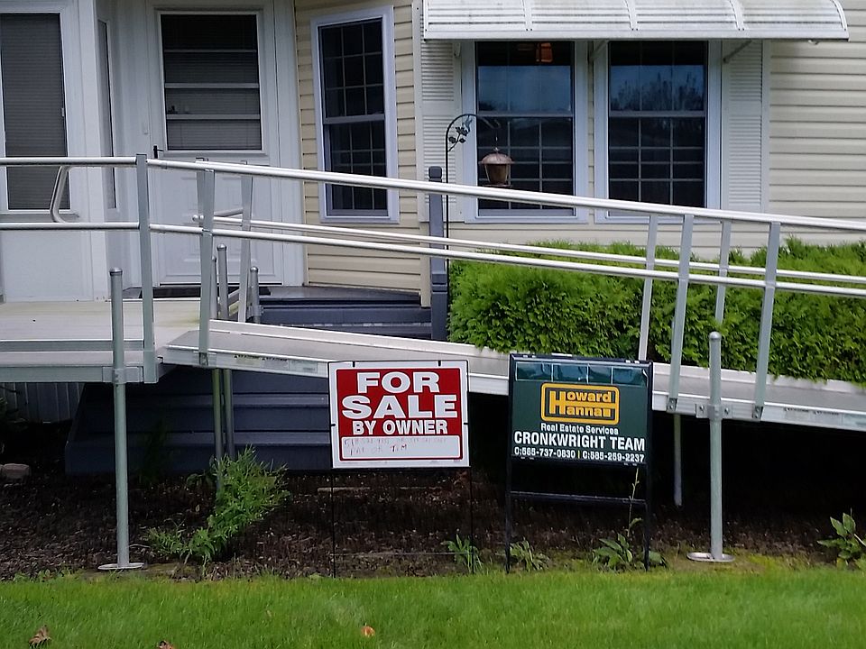 1st image of 6359 Murphy Dr #32