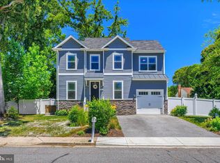 209 Pennsylvania Ave, Pasadena, MD 21122