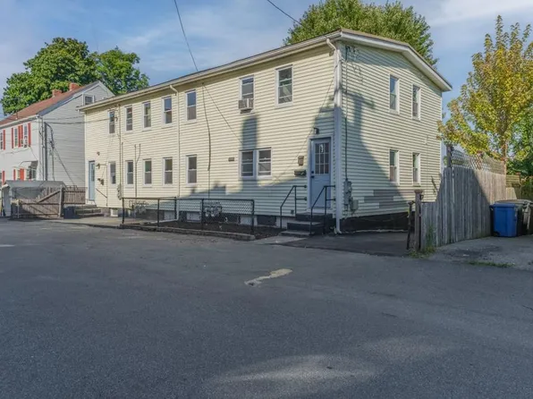 9-11 Victoria Mount St, Johnston, RI 02919