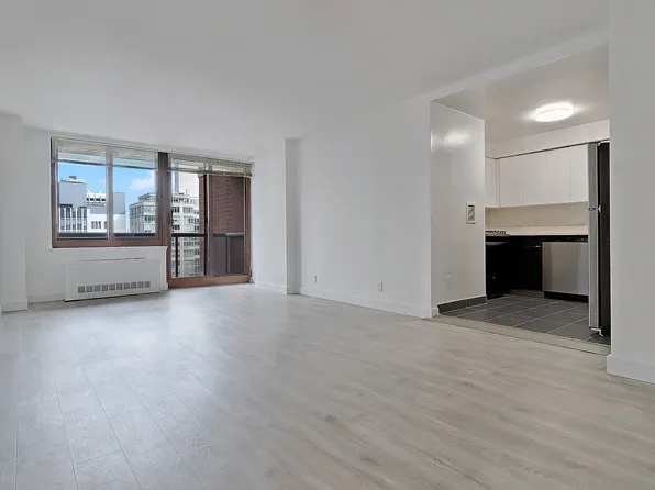 108 E 96th St APT 9D, New York, NY 10128
